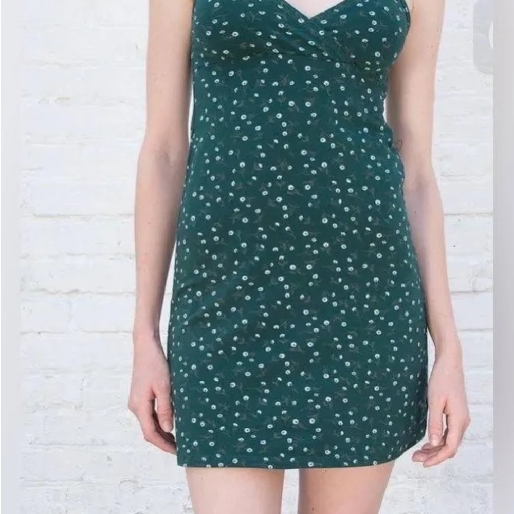 Brandy Melville Green Sleeveless V-Neck Sundress